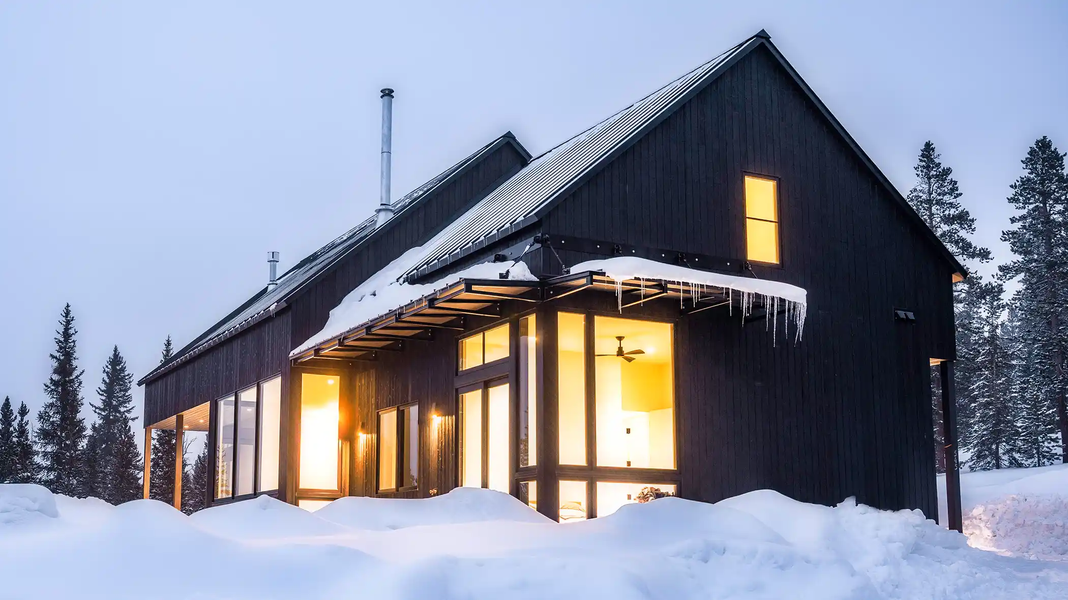 BlackHouse-ExteriorSide