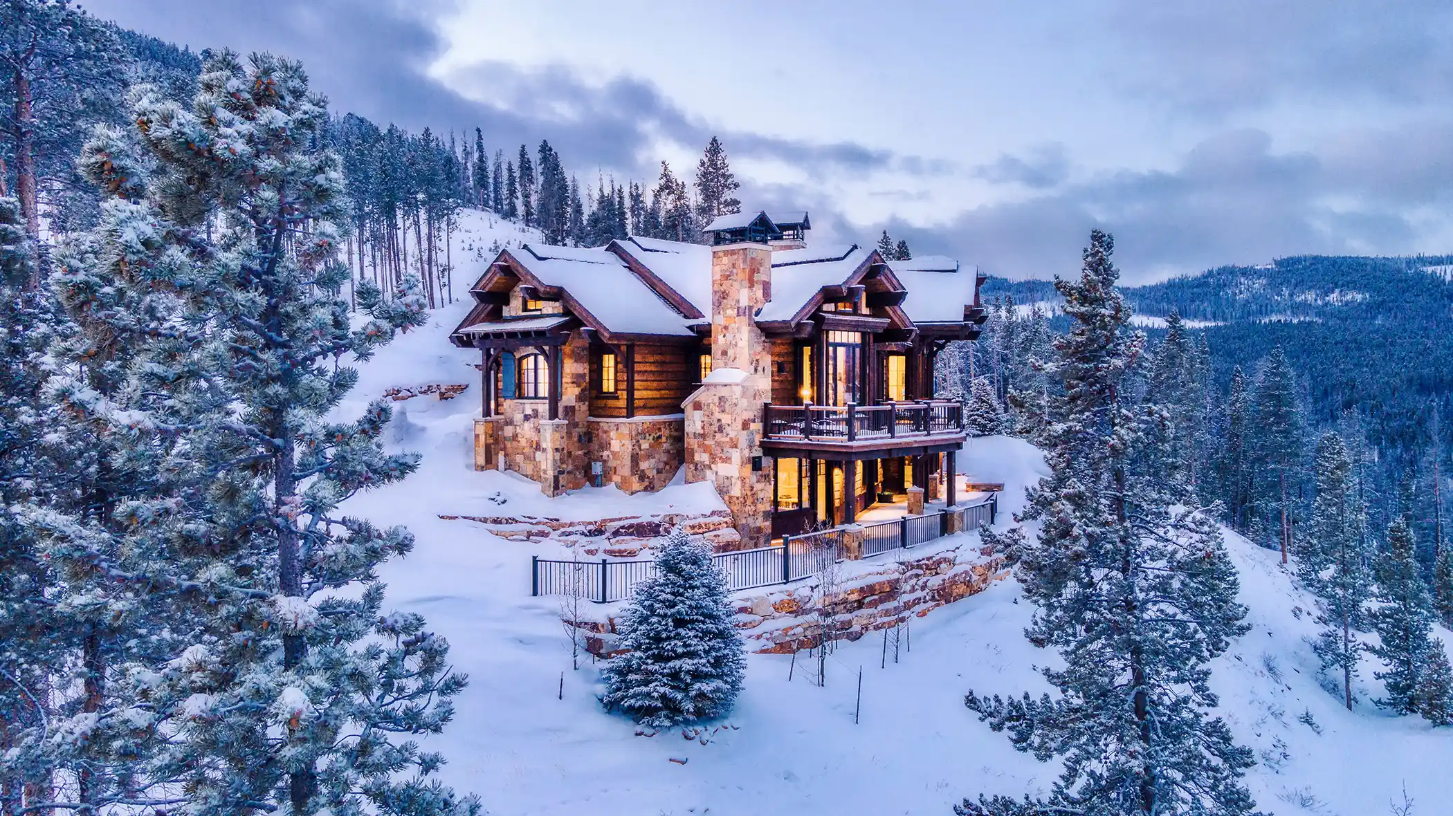 DiscoveryLane-Side2 55 pheasant tail custom home silverthorne, colorado