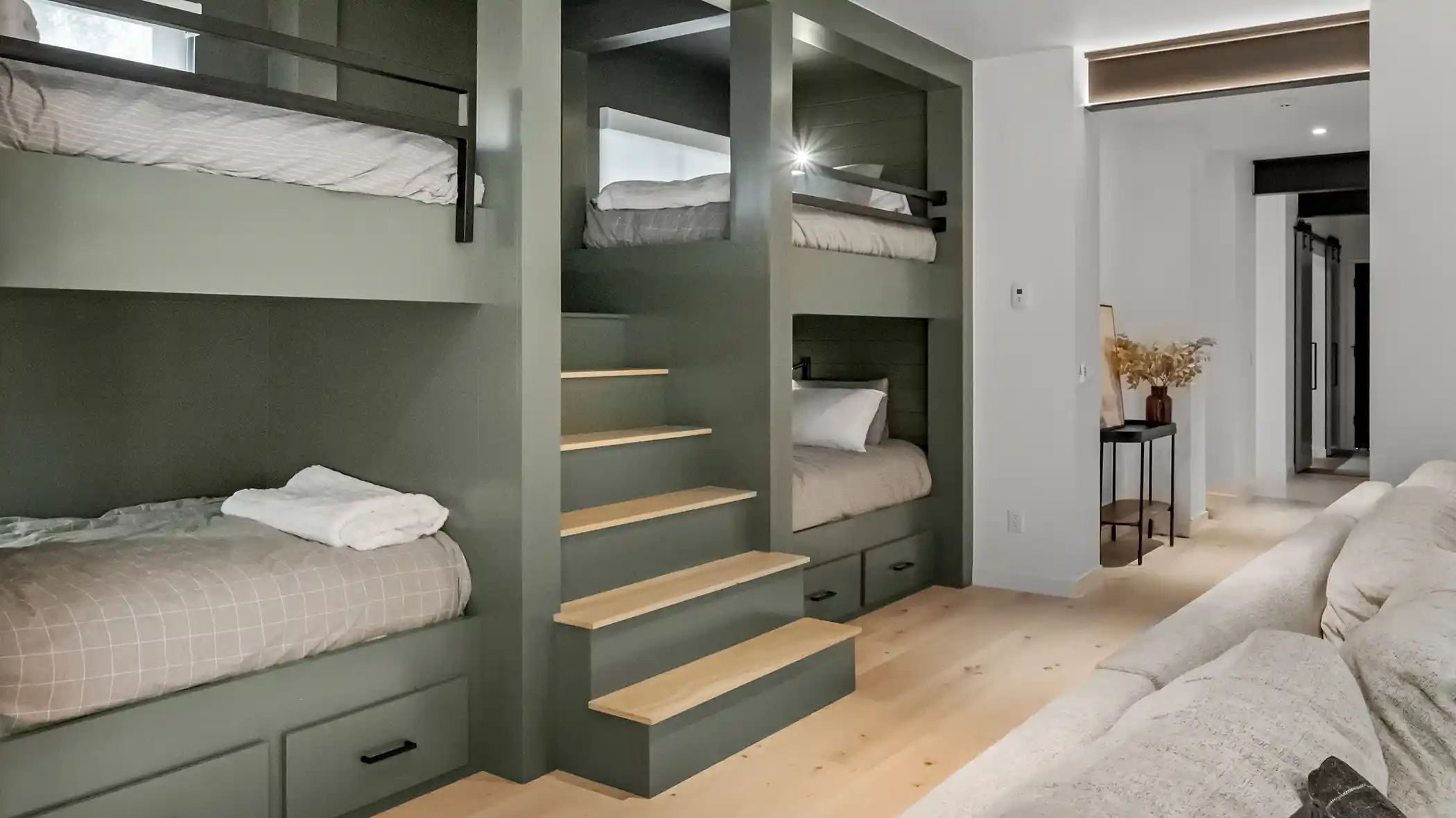NewGarland-BunkBeds 55 pheasant tail custom home silverthorne, colorado