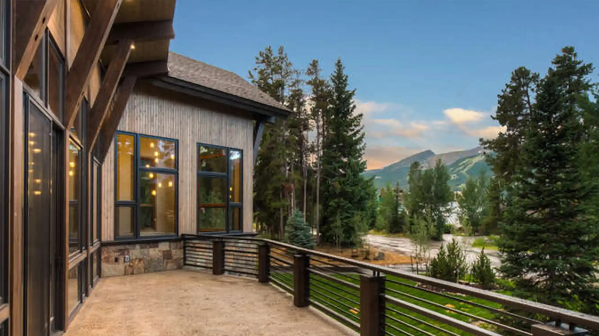 GoldFlakeTerrace-Deck 55 pheasant tail custom home silverthorne, colorado