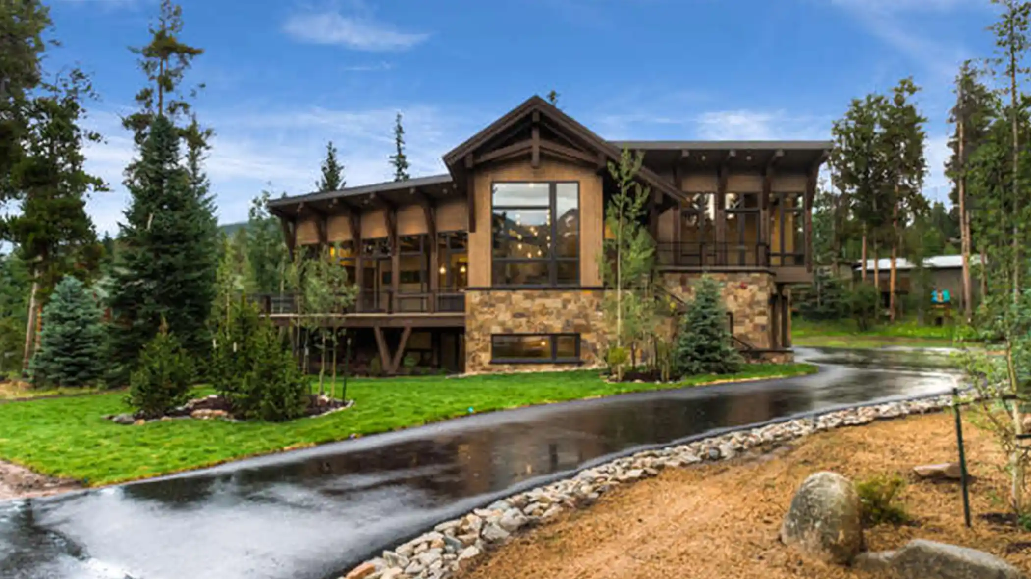GoldFlakeTerrace-Front 55 pheasant tail custom home silverthorne, colorado