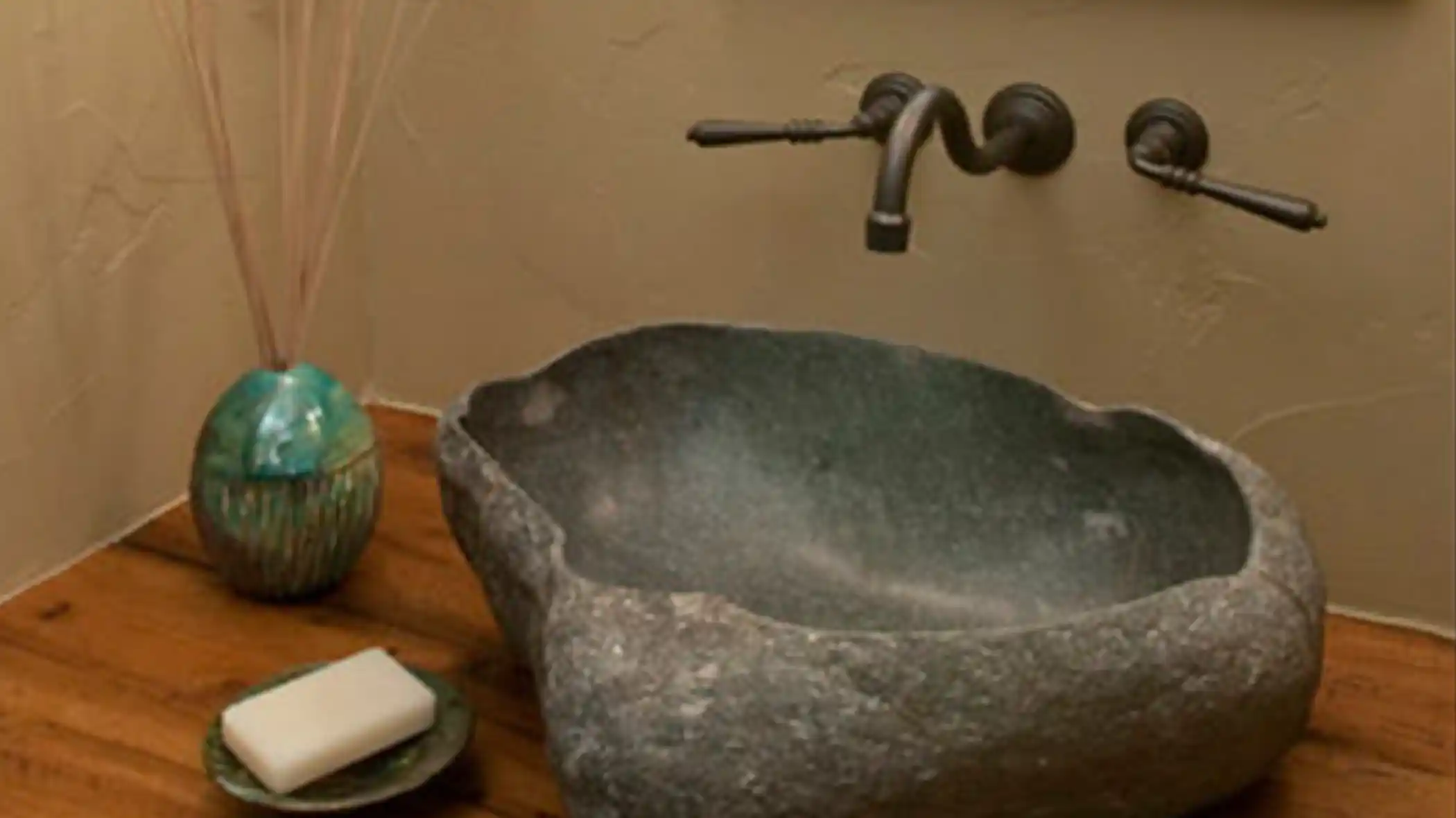 KlackRoad-sink 55 pheasant tail custom home silverthorne, colorado